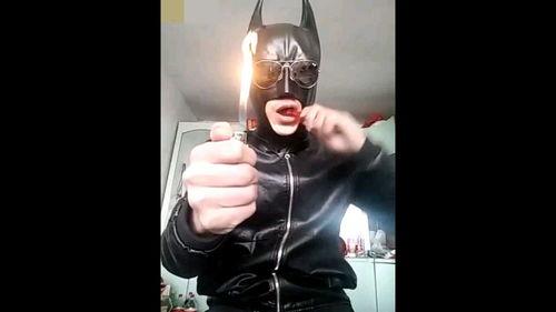 最新爆料蝙蝠侠视频播放,黑暗骑士再战邪恶势力，悬疑剧情引期待